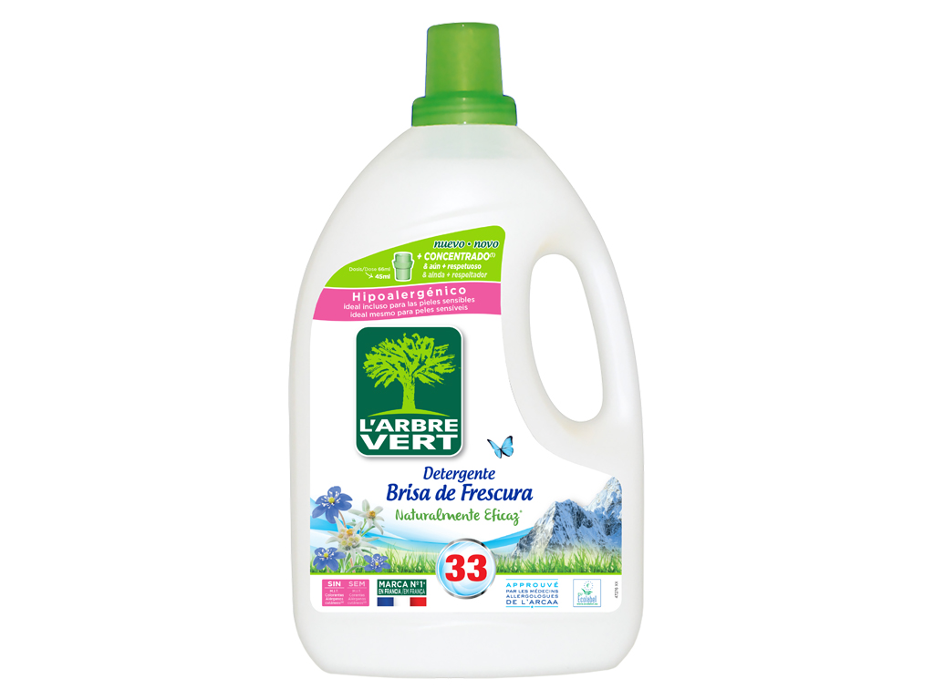 DETERGENTE PARA ROPA BRISA FRESCA 1,5 LITROS